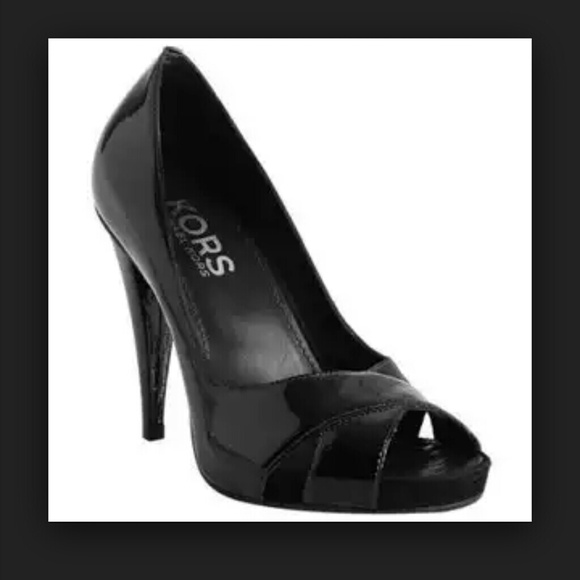 **NWOB** MICHAEL KORS PEEP TOE HIGH HEELS