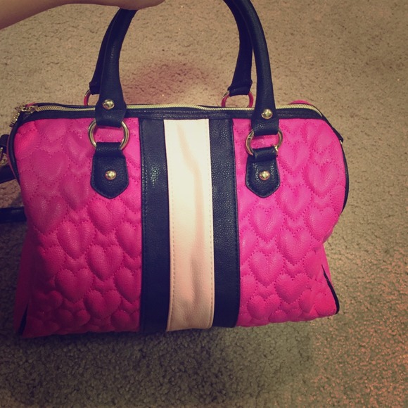 BETSEY JOHNSON DUFFEL BAG 👜
