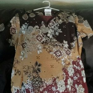 Scrub Top with matching maroon bottoms!