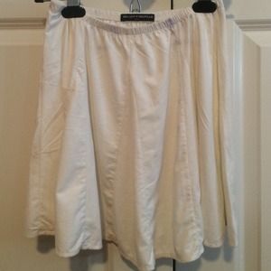 White brandy Melville skirt😍