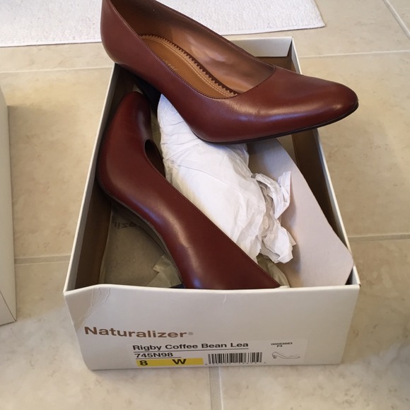 Naturalizer coffee bean brown stack heel pumps.