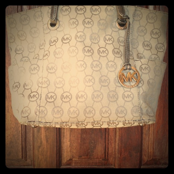 Michael Kors Logo/Signature Purse