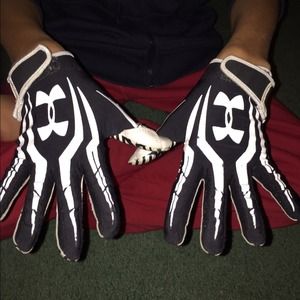 Football gloves