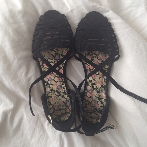 Peep Toe Fisherman Cross Strap Flats!