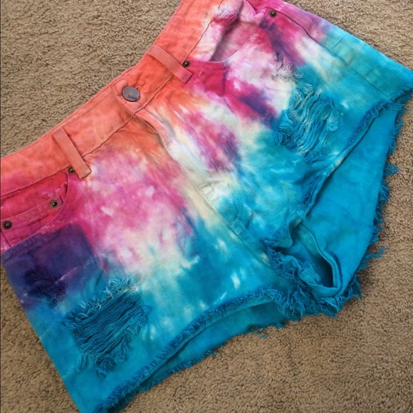 Urban Outfitters Pants - BDG (Urban outfitters) tie dye high rise short