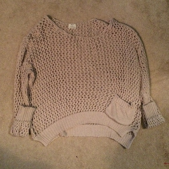 Cream sweater! Great condition!