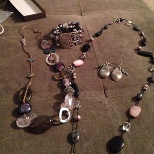 Silada bundle. 2 necklaces and 1 earrings.Bracelet