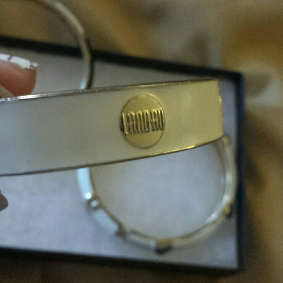 SOLD IN BUNDLE!!!!!! - Picture 4 of 4