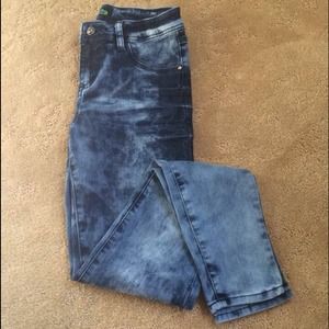 Acid washed jeans