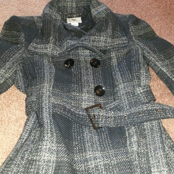 Coat - Picture 2 of 4