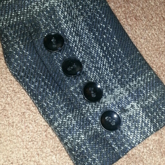Coat - Picture 3 of 4