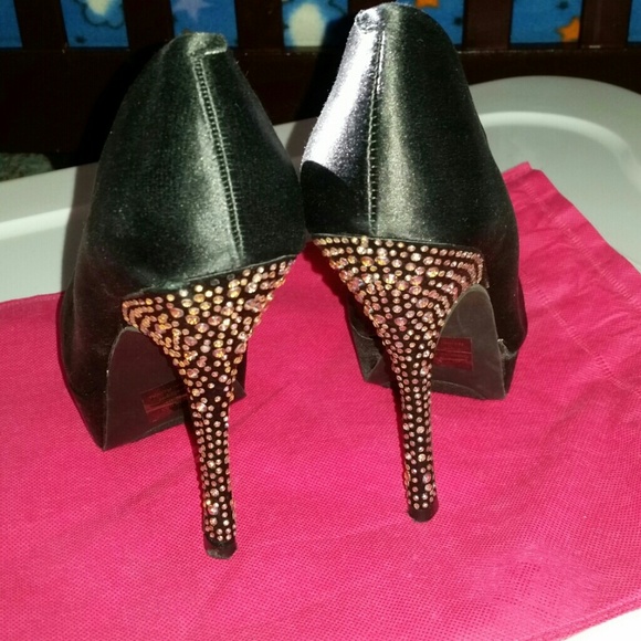 Black Satin Heels with rhinestones - Picture 2 of 3