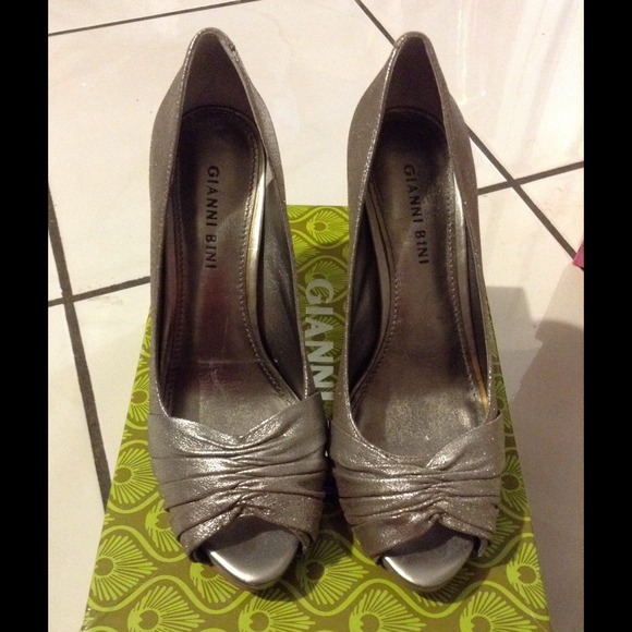 High heel shoes