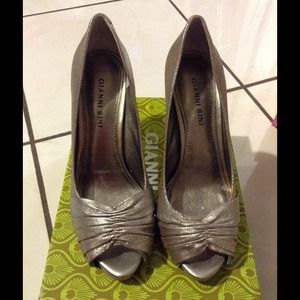 High heel shoes
