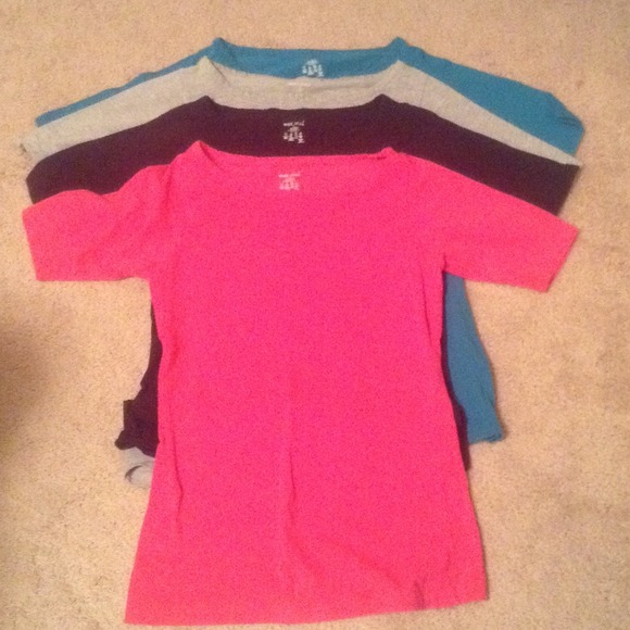 4 for 1!! Crew neck, 3/4 sleeve tees Wet Seal