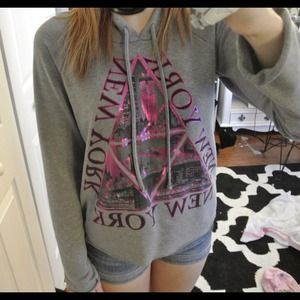 Grey New York sweater/sweatshirt