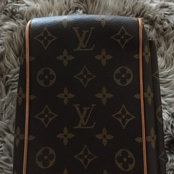 Price Drop! Authentic Louis Vuitton Multipli Cite - Picture 3 of 3