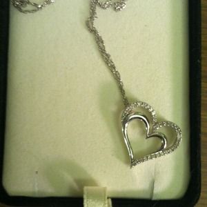 Kay jewelers heart necklace