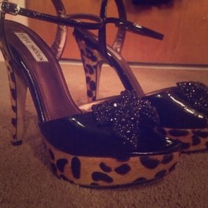 CHEEP HEELS!!