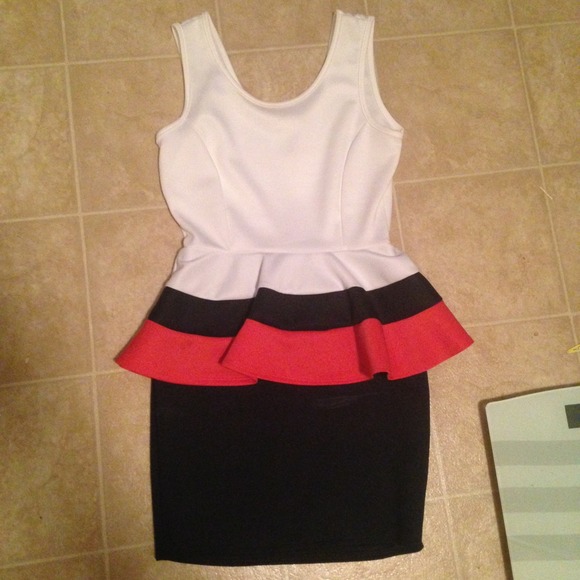 Gorgeous peplum dress 😊