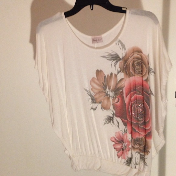 Flowy White Shirt - Picture 1 of 3