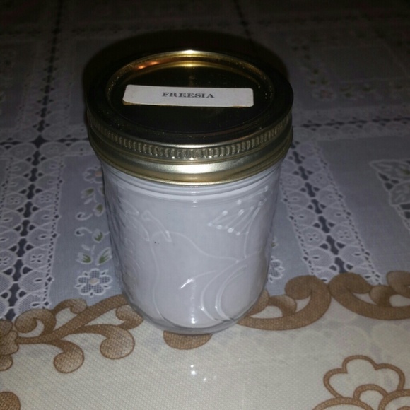 SALE❗️PLUS FREE TEA LIGHT Homemade Soy candle - Picture 1 of 1