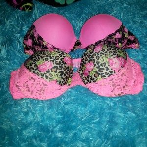 2 strapless set bras . cheetah one never worn  .
