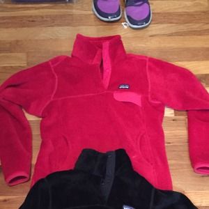 Red/magenta Patagonia pullover