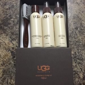 UGG SHEEPSKIN CARE KIT
