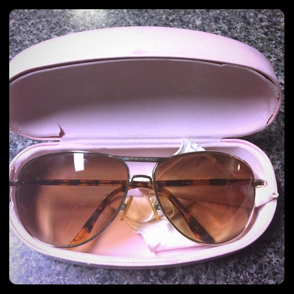 Excellent condition victora secret sunglasses