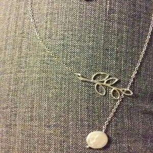 Beautiful freshwater coin pearl lariat necklace