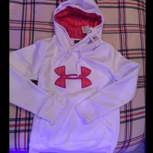 Women under armour sweatshirt size Small