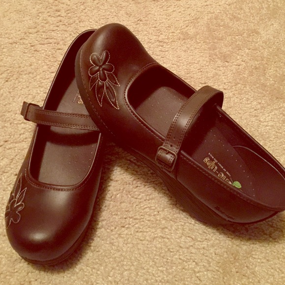 SOLD 🚫🚫🚫Skechers Tone Ups - Picture 1 of 3