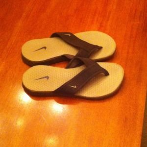 Nike flip flops