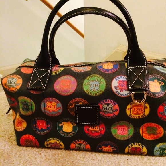 Great bag! Great condition! Fashionable!
