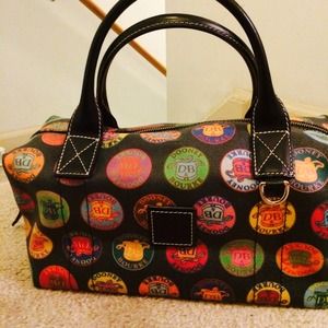Great bag! Great condition! Fashionable!