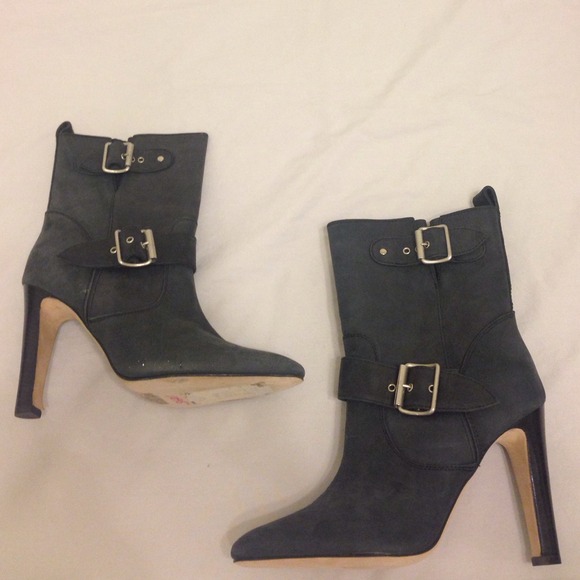 ⭐️PRICE DROP⭐️⭐️Sz 36  $1095 Manolo blahnik boots