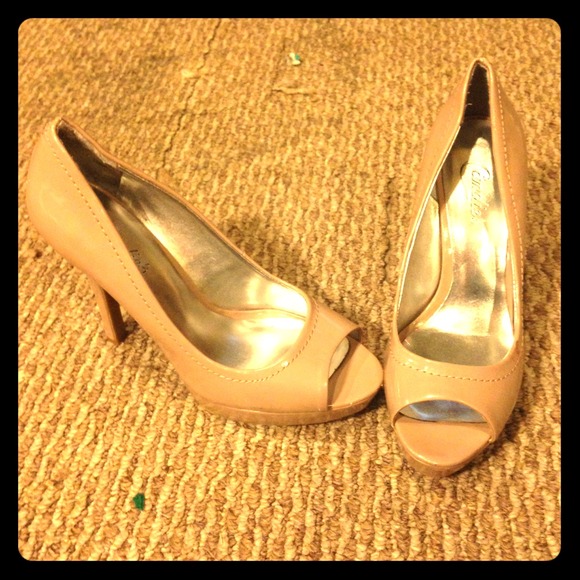 👠nude pumps