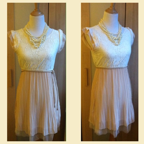 Dresses & Skirts - Lace Dress