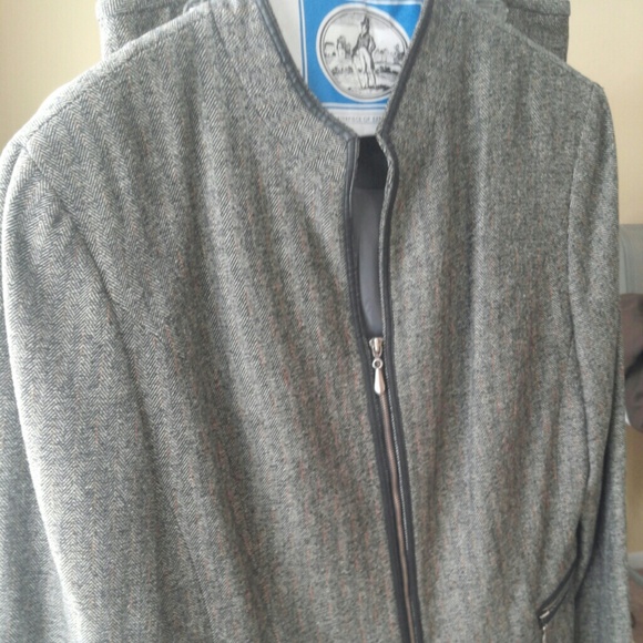 3 piece suit tweed larry Levine for dress barn