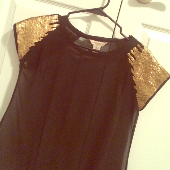 Sequined cap-sleeved top - Picture 1 of 1