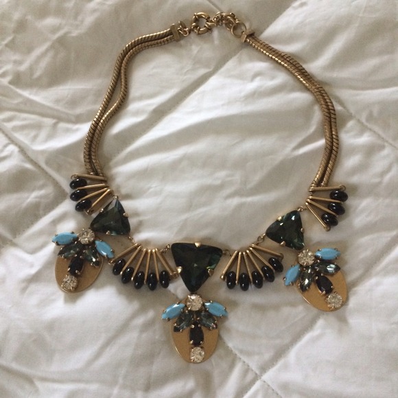 Beautiful j crew necklace.