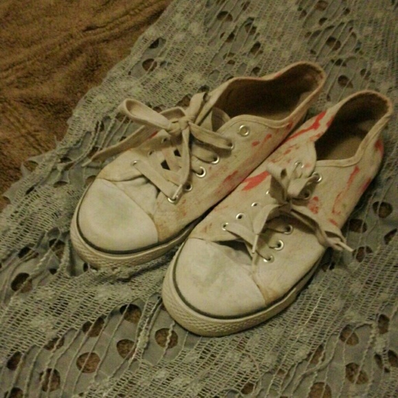 Zombie shoes - Picture 1 of 1