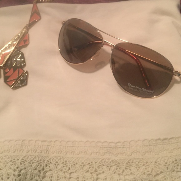 Aviator Sunnies - Picture 1 of 1