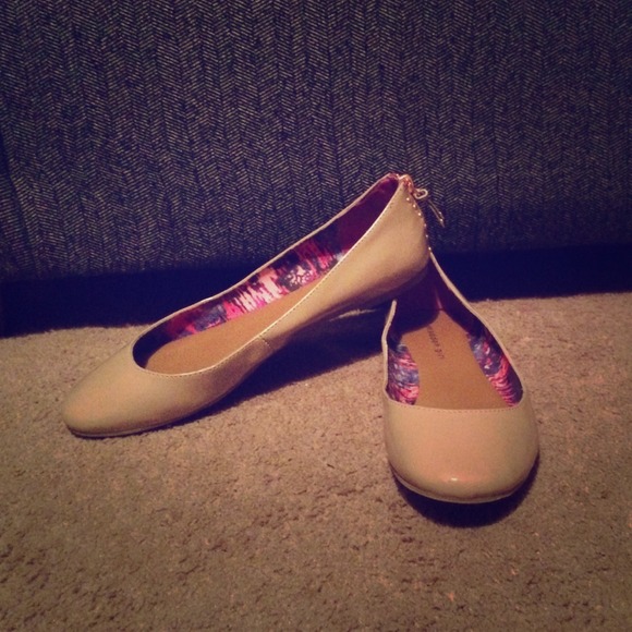 Madden Girl Nude Flats