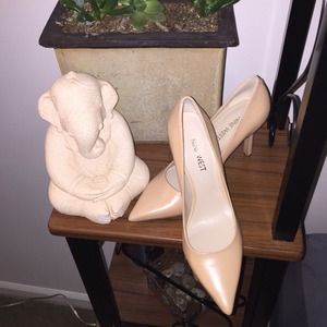 👠Nude Nine West Flax Pump 👠