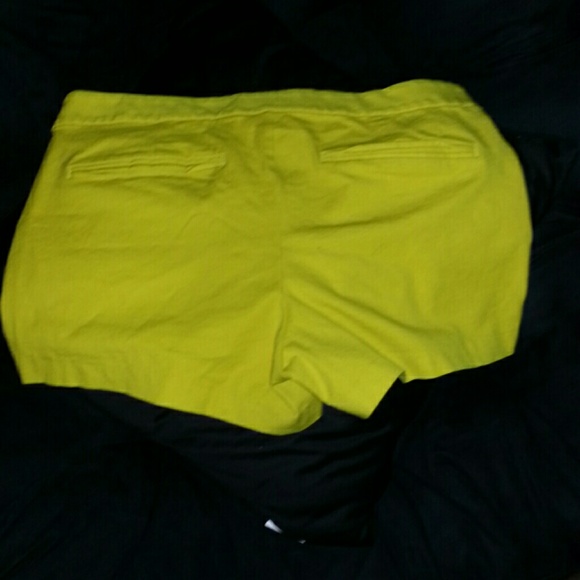 Yellow shorts - Picture 2 of 4