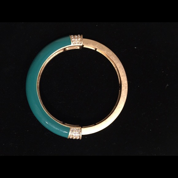 Lia Sophia bracelet - Picture 1 of 2