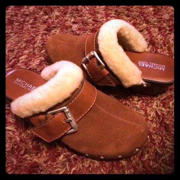 Michael Kors size 7 Brown shoe