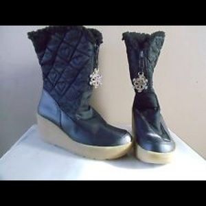 🎉Limited Edition Juicy Couture Boots